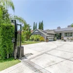 15409 Wyandotte St, Van Nuys, CA 91406