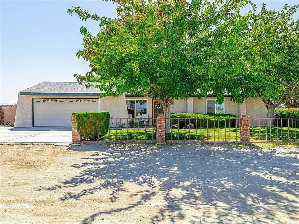 44315 88th St E, Lancaster, CA 93535